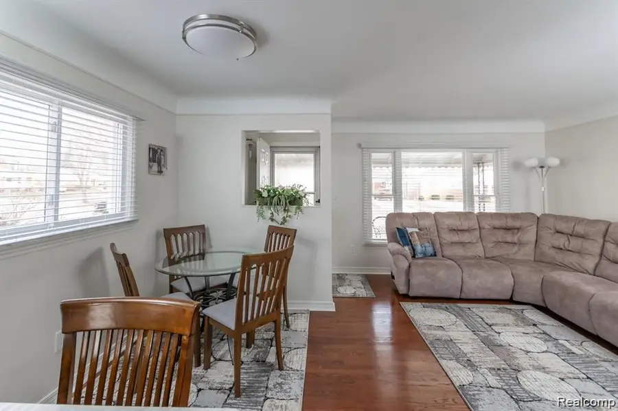 3405 S Lynn CT, Trenton, MI 48183 - #3