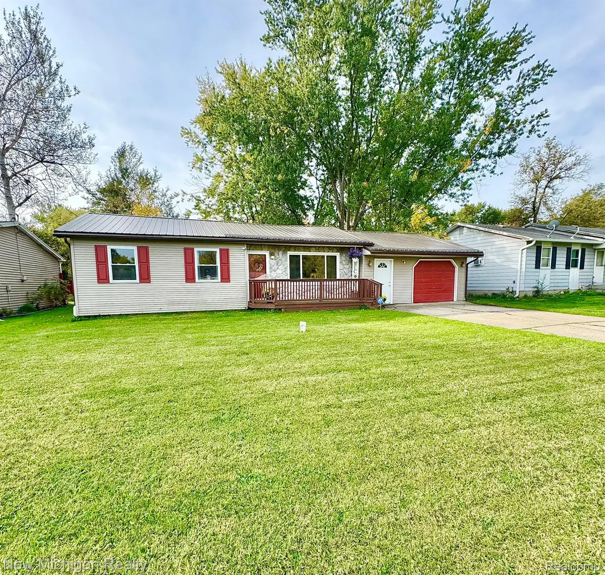 4340 Haas DR, Burton, MI 48519 - #1