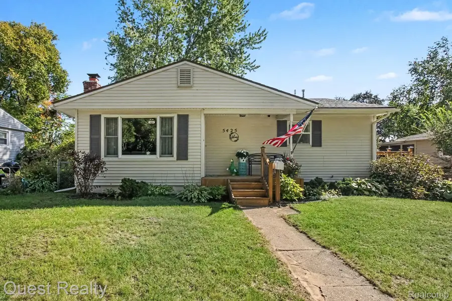 5425 Military AVE, Brighton, MI 48116 - #2
