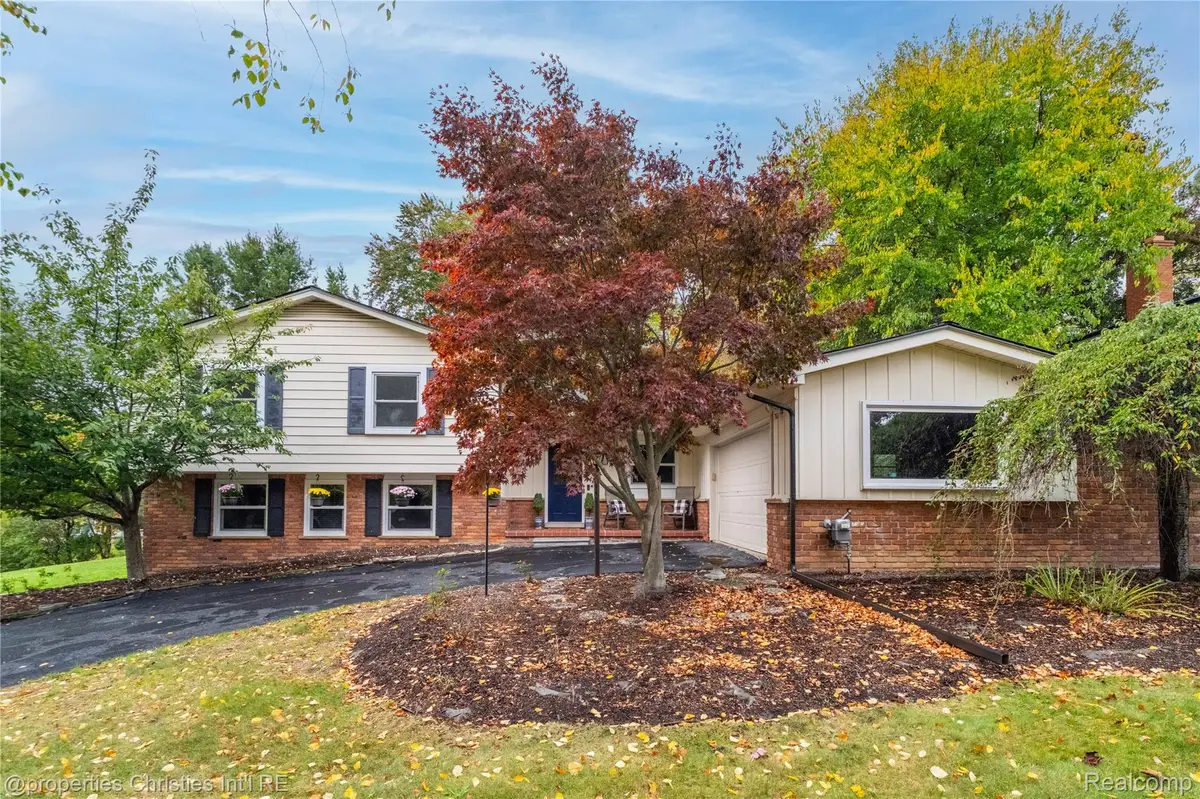 29967 Ravenscroft ST, Farmington Hills, MI 48331 - #1