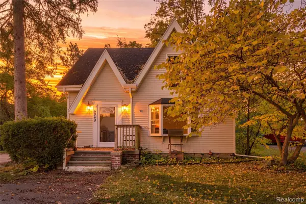 6069 Andersonville RD, Waterford, MI 48329
