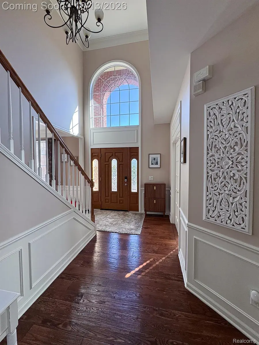 1612 Blushing DR, Rochester Hills, MI 48307 - #3