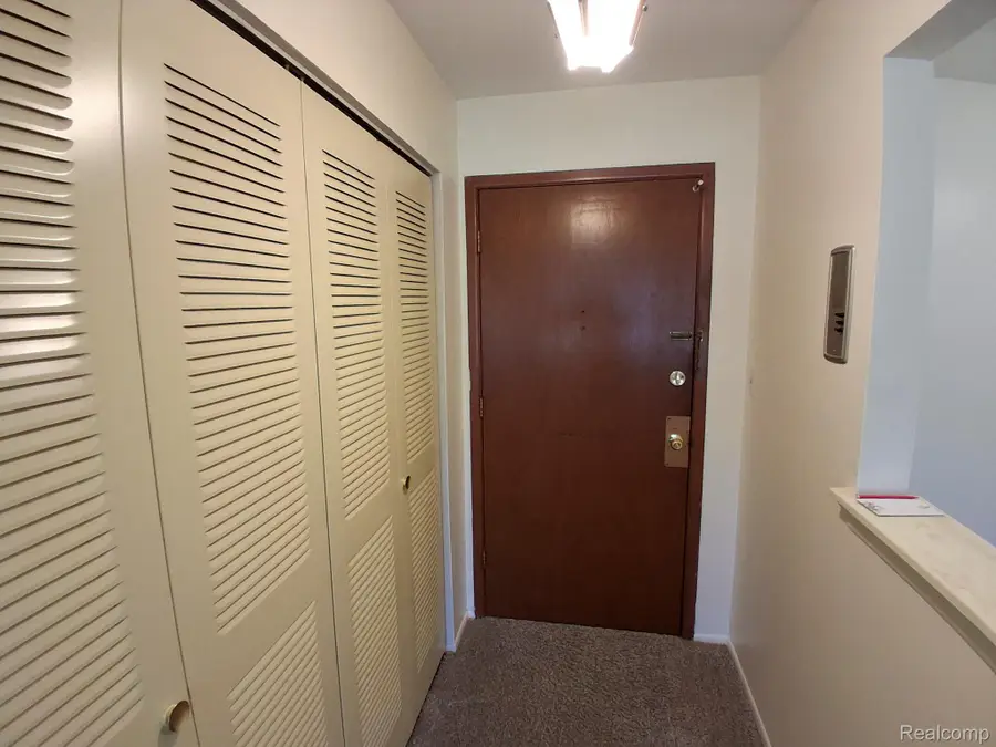 26309 W 7 Mile RD D # 122, Redford, MI 48240 - #3