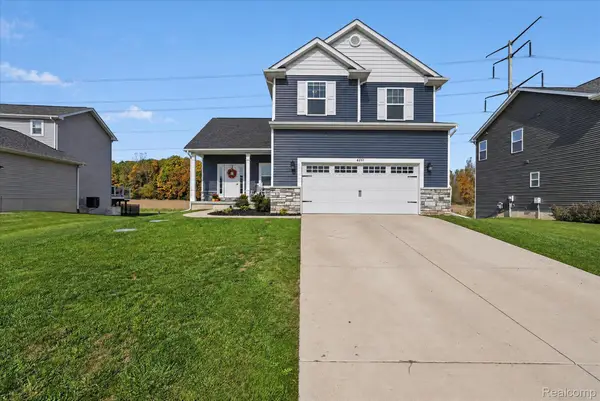 6251 Summerbrooke CIR, Fowlerville, MI 48836