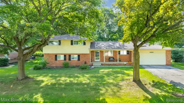 28839 Bannockburn ST, Farmington, MI 48334