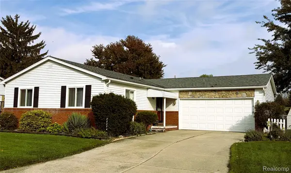 22274 Collette ST, Woodhaven, MI 48183