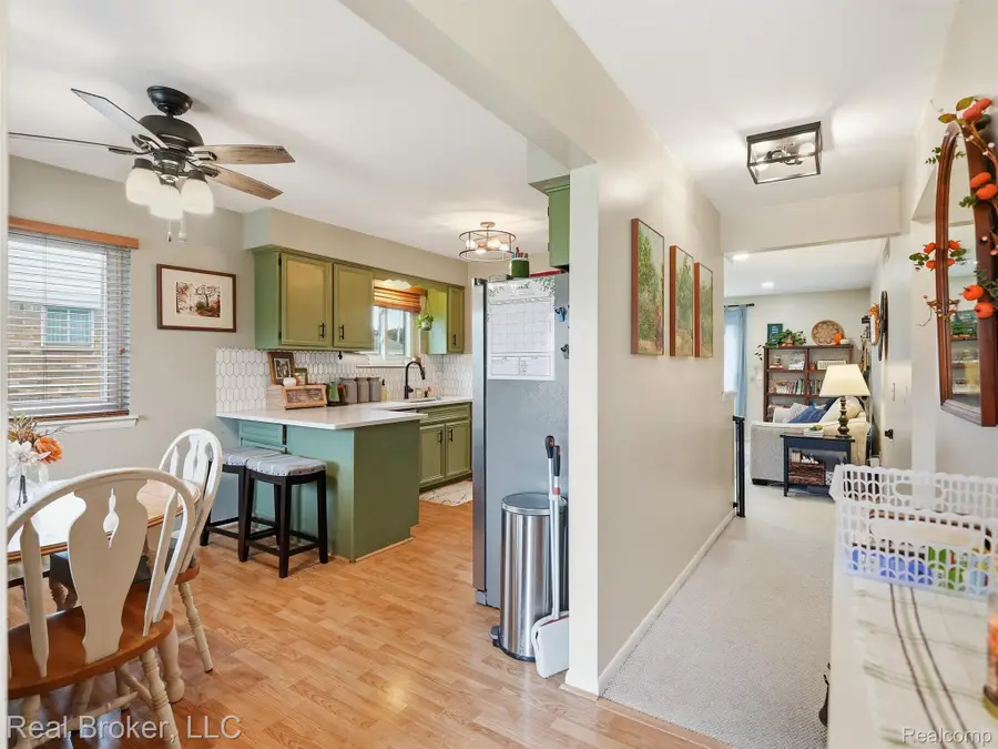11587 Beaconsfield RD, Washington, MI 48094 - #3