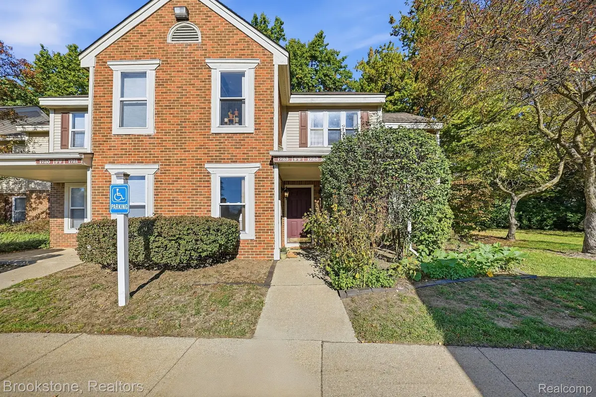 1723 Melville DR, Rochester Hills, MI 48307 - #1