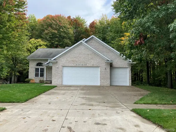 2752 E Lake DR, Kimball, MI 48074