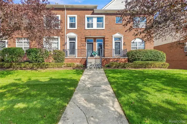 43131 Strand DR, SterlingHeights, MI 48313