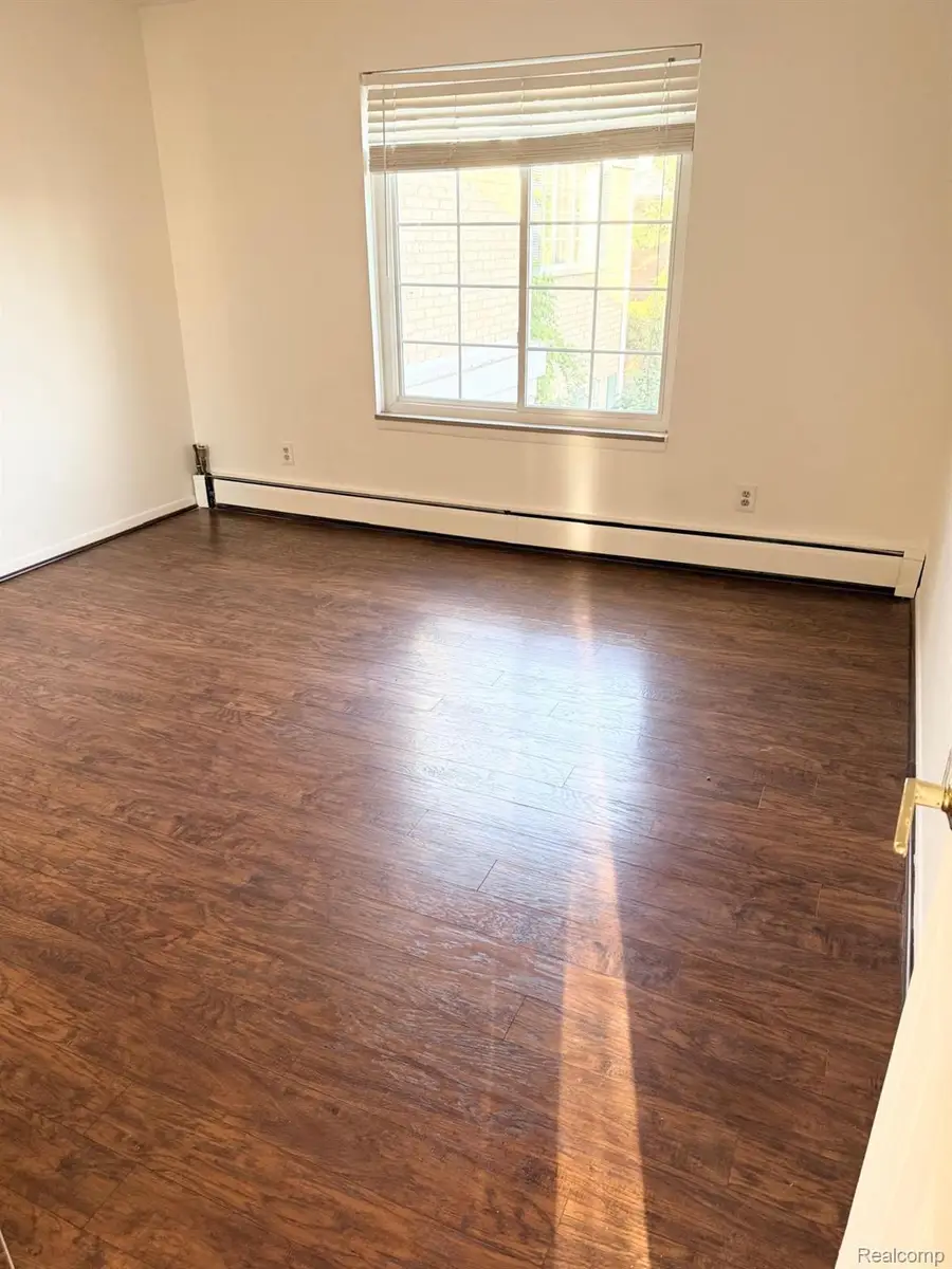451 Miller AVE, Rochester, MI 48307 - #2