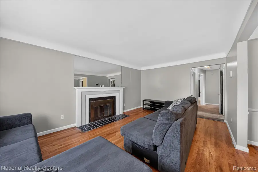 16725 Sunderland RD, Detroit, MI 48219 - #3