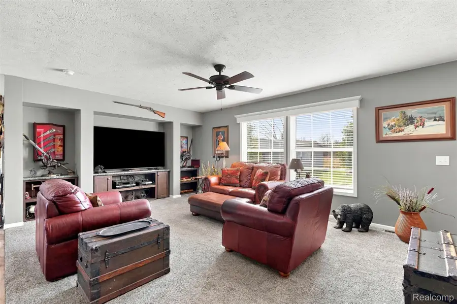 5430 Arboretum TRL, Howell, MI 48843 - #2