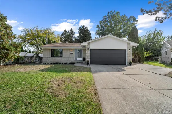 6315 Canterbury CT, Westland, MI 48185