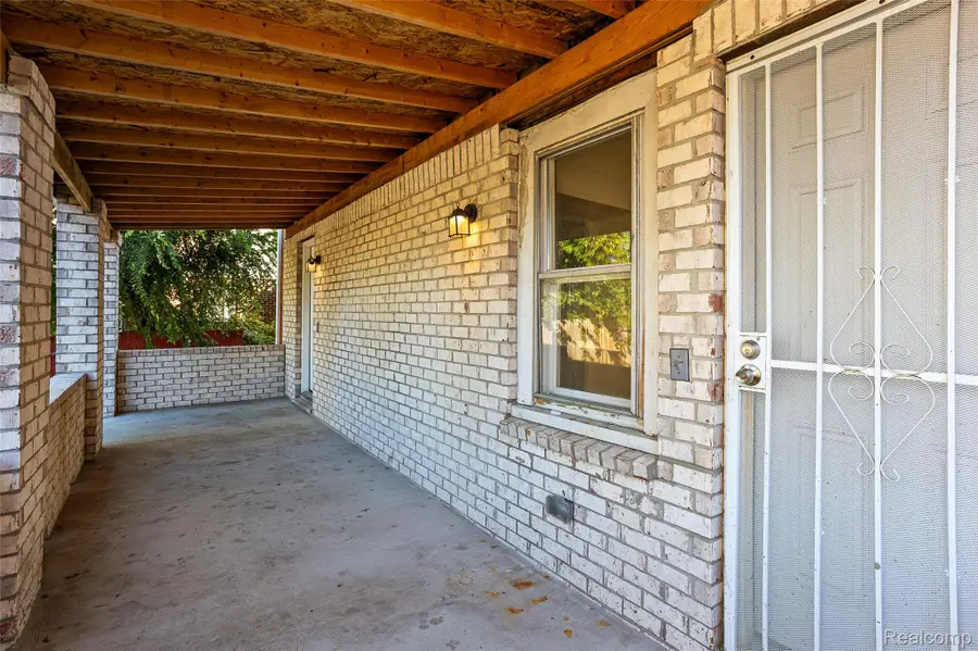 16725 Blackstone ST, Detroit, MI 48219 - #3