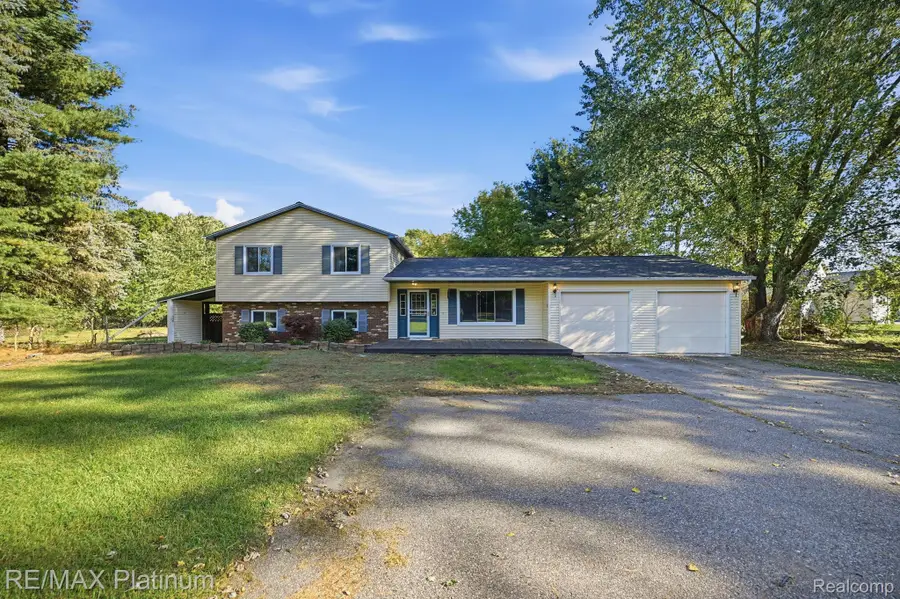 16365 Whitaker RD, Linden, MI 48451 - #2