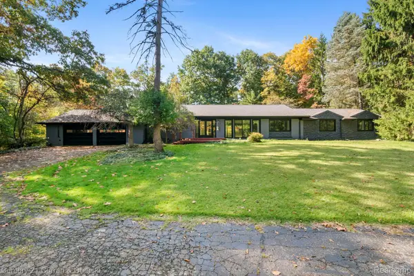 27869 Old Colony ST, Farmington, MI 48334