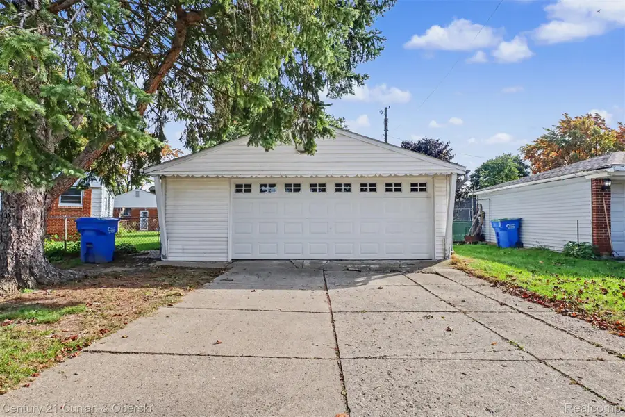 31740 Norrid CIR, Warren, MI 48092 - #3