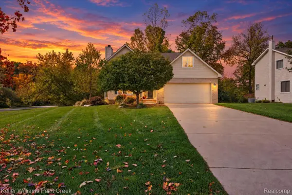 744 Glenmoor DR, Oxford, MI 48371