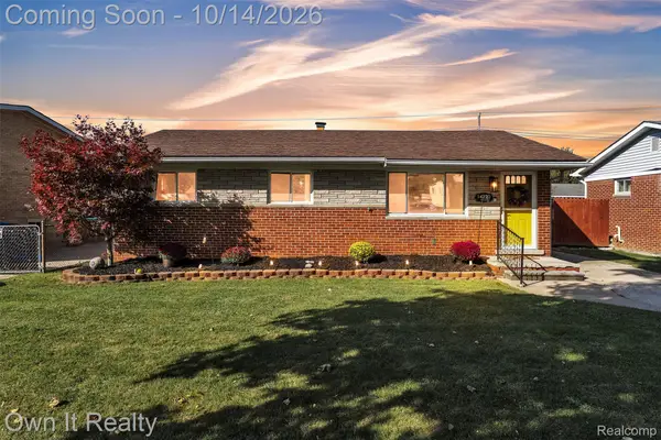 14220 Navarre ST, Gibraltar, MI 48173