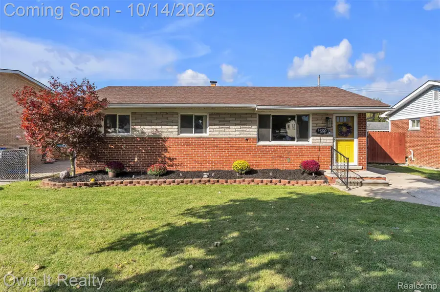 14220 Navarre ST, Gibraltar, MI 48173 - #3