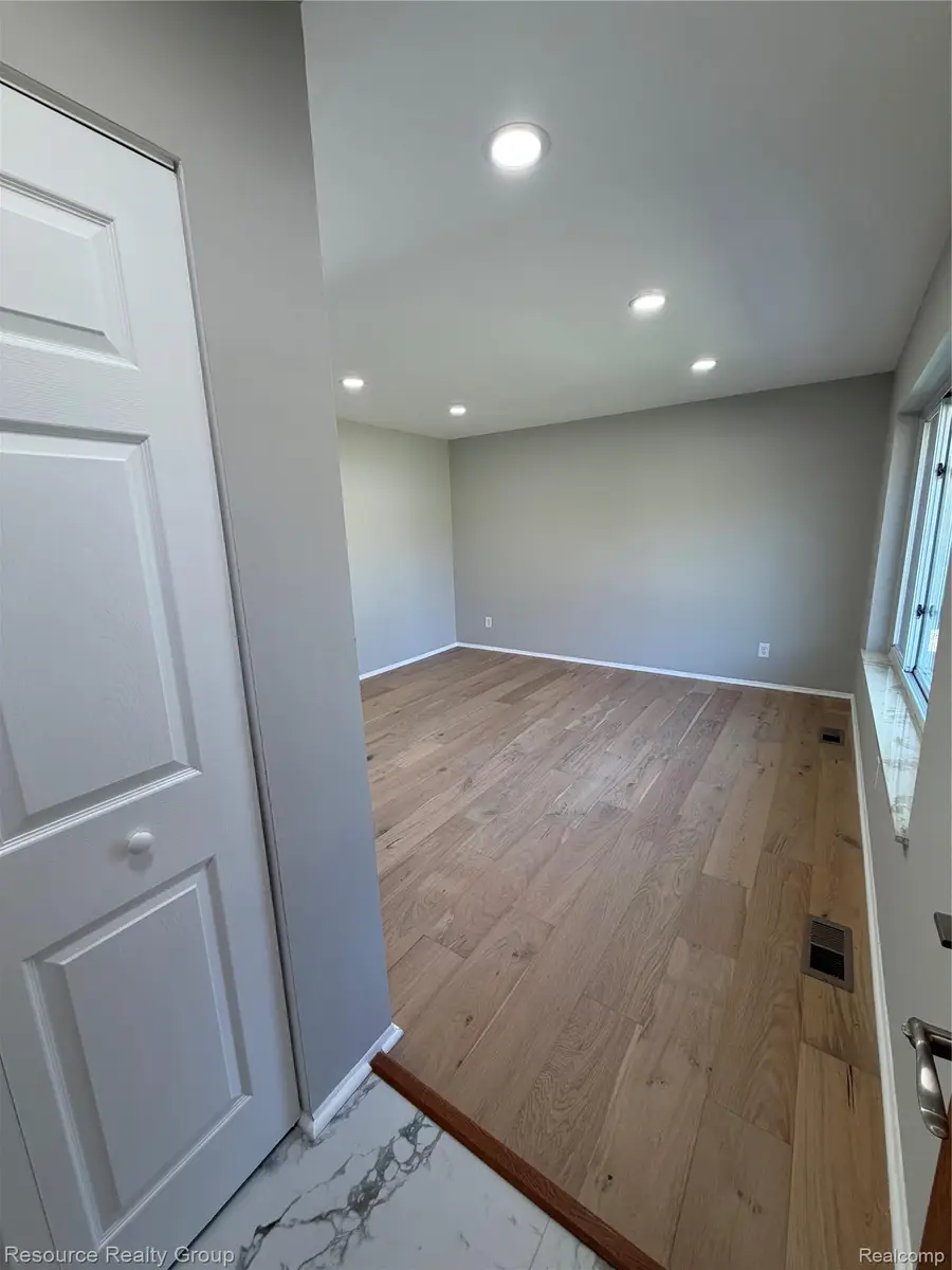 2906 Marshall ST, Ann Arbor, MI 48108 - #3
