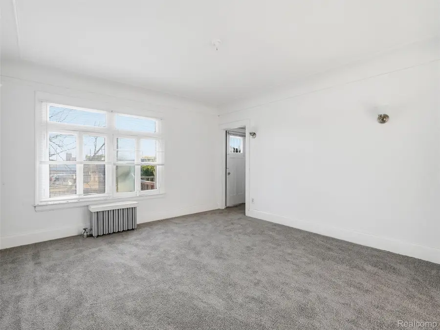 158-160 W Arizona ST, Detroit, MI 48203 - #2