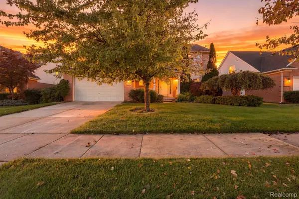 22085 Cherrywood RD, Woodhaven, MI 48183