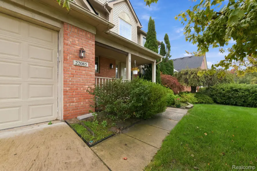 22085 Cherrywood RD, Woodhaven, MI 48183 - #3