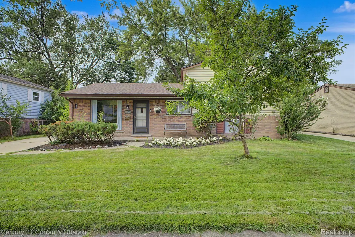 33223 Lynx ST, Westland, MI 48185 - #1