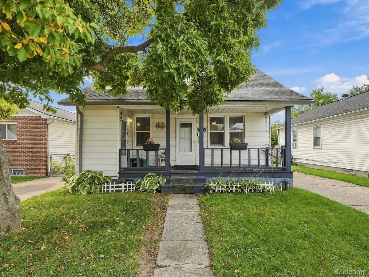 8700 Continental AVE, Warren, MI 48089 - #1