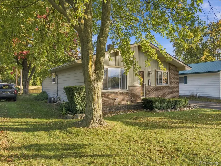 174 W Borland RD, Imlay City, MI 48444 - #2