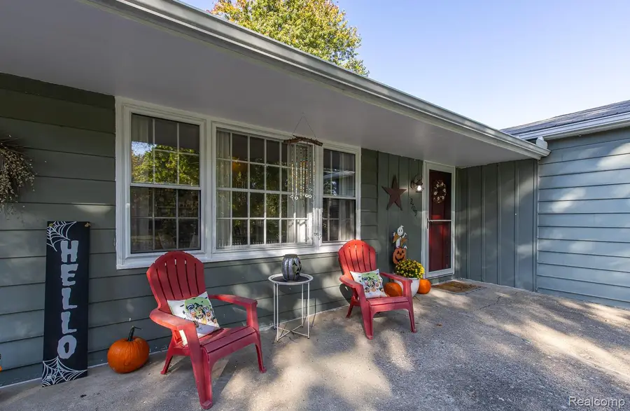 2709 Frembes RD, Waterford, MI 48329 - #3