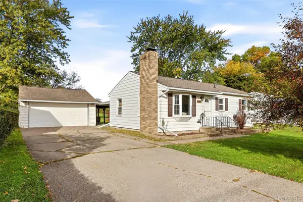 2462 Utley RD, Flint, MI 48532