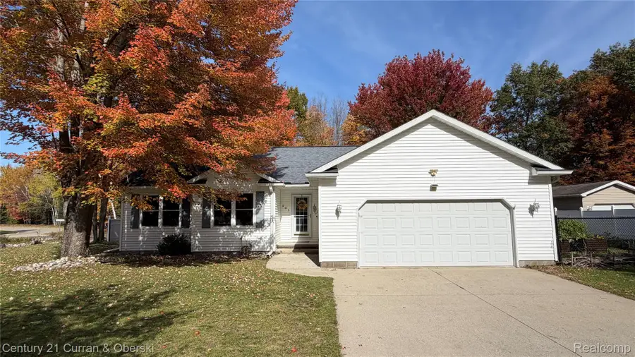 201 Meadow LN, Prudenville, MI 48651 - #2