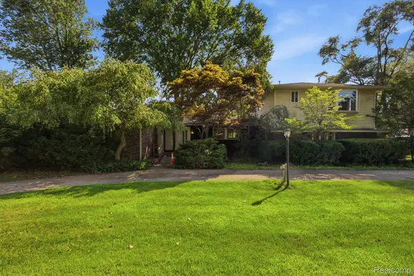2726 Bay DR, WestBloomfield, MI 48324