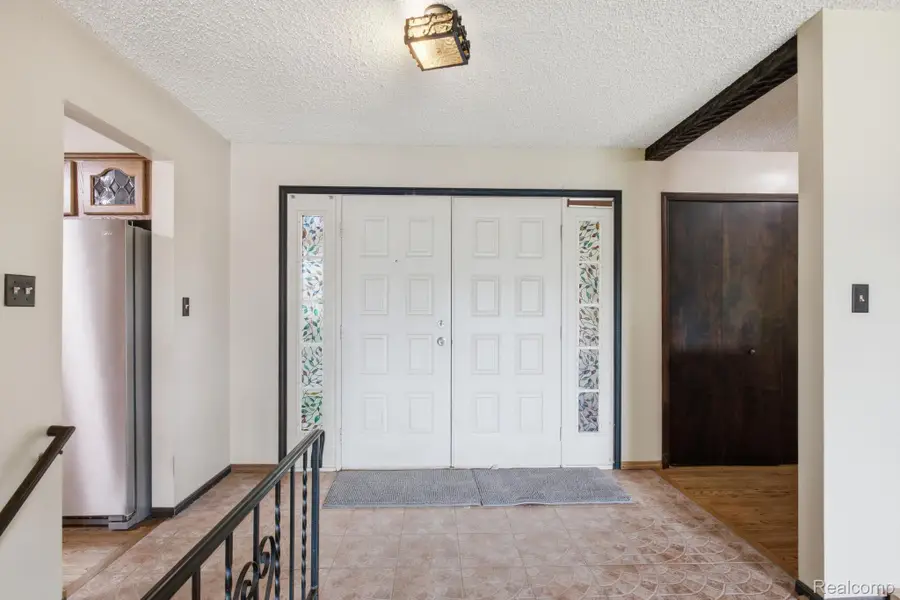 2726 Bay DR, West Bloomfield, MI 48324 - #2