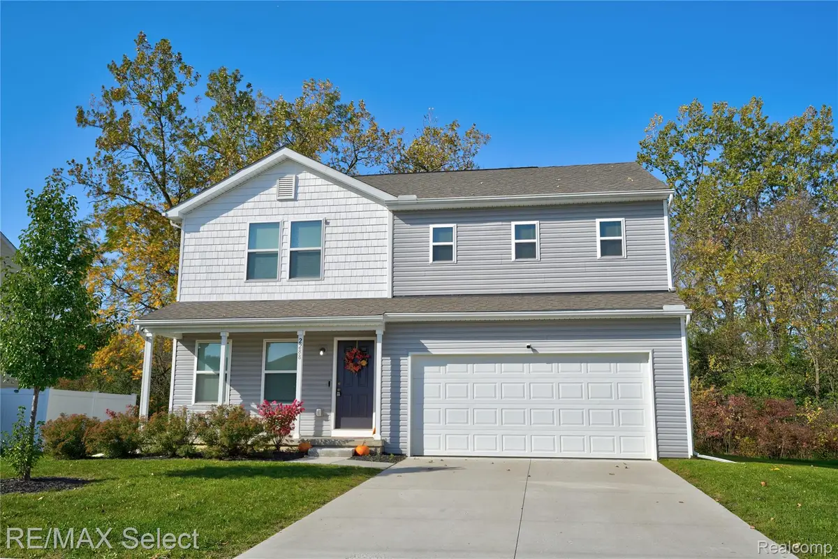 2288 Hunter LN, Burton, MI 48519 - #1