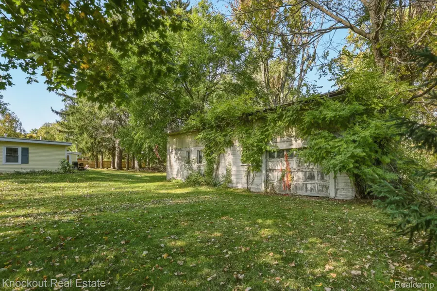 5195 S Washington RD, Saginaw, MI 48601 - #3
