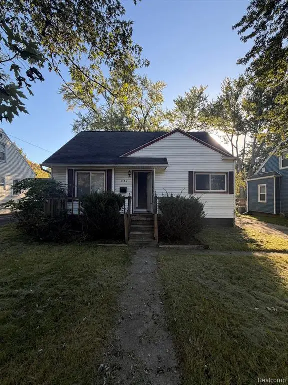 634 Grand ST, Adrian, MI 49221 - #1