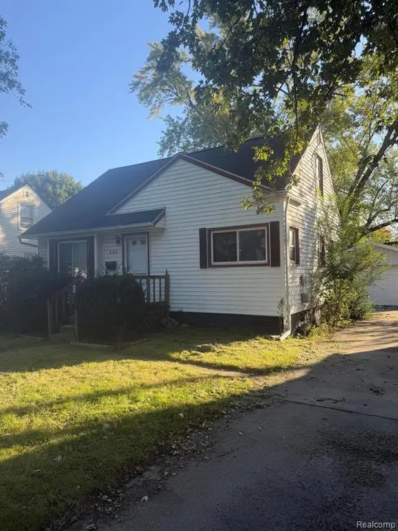 634 Grand ST, Adrian, MI 49221 - #2