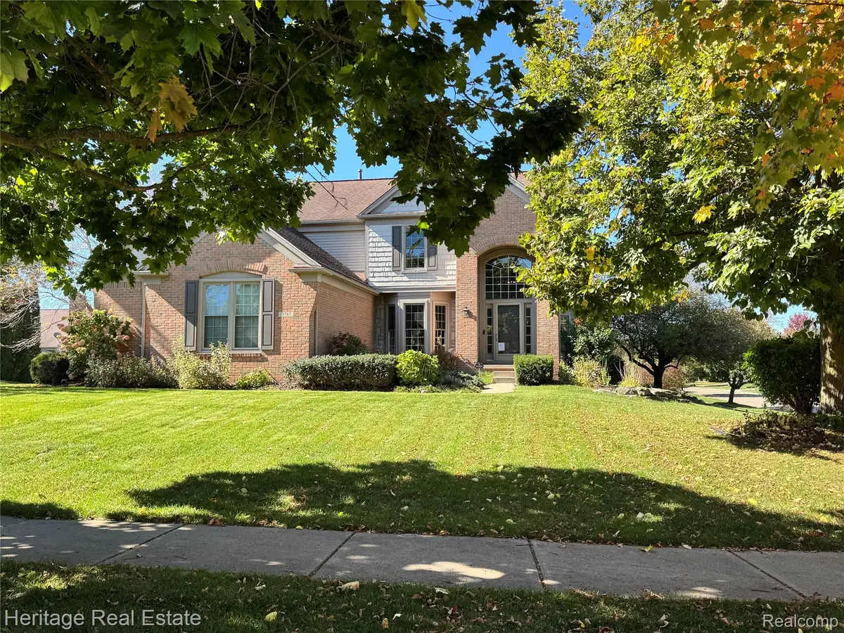 3787 ROLLING HILLS RD, Orion, MI 48359 - #1