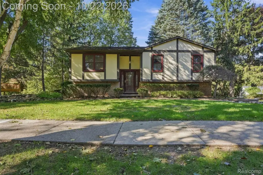 815 Union ST, Milford, MI 48381 - #2