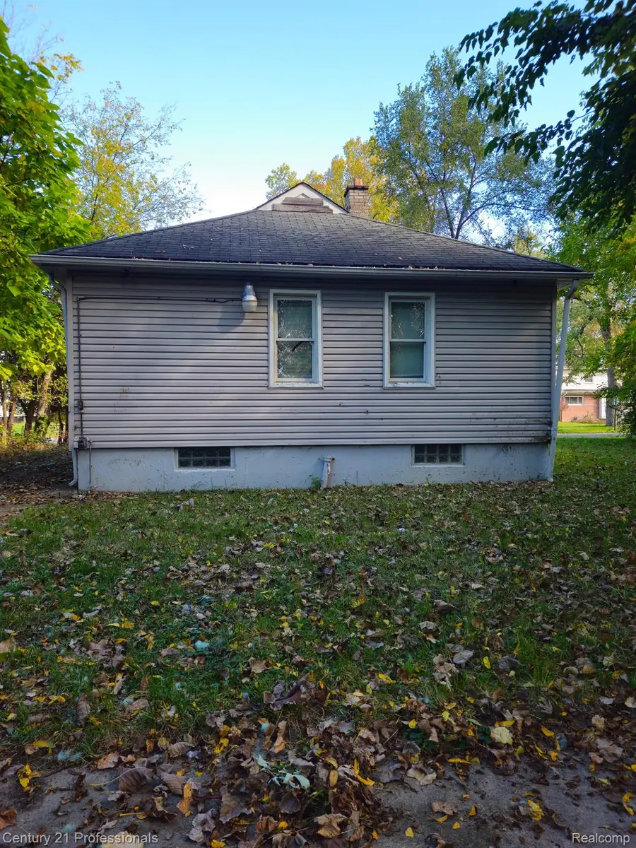 18471 Trinity ST, Detroit, MI 48219 - #2