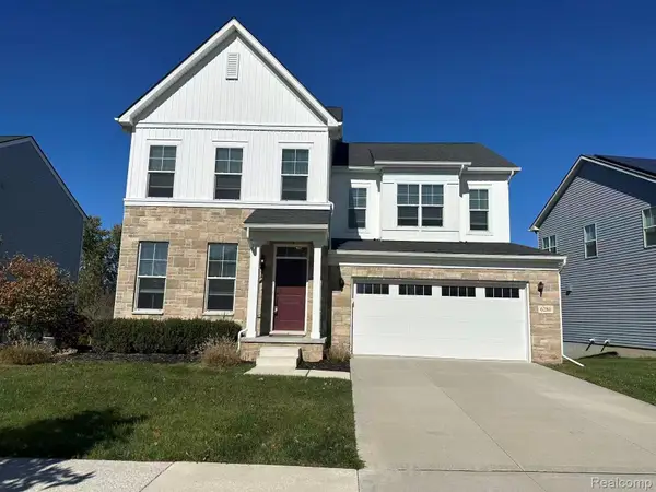 6280 N Trailwoods DR, AnnArbor, MI 48103