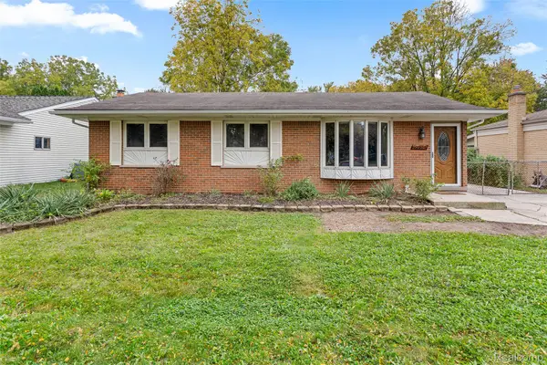 39956 Coronation RD, Canton, MI 48188