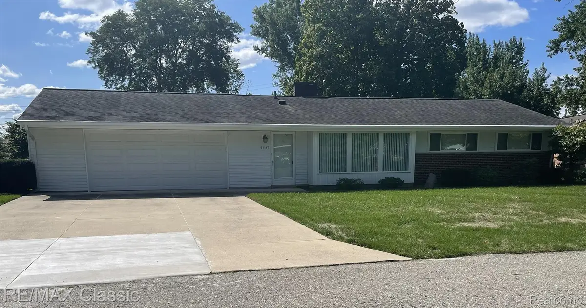41147 S McMahon CIR, Novi, MI 48375 - #1