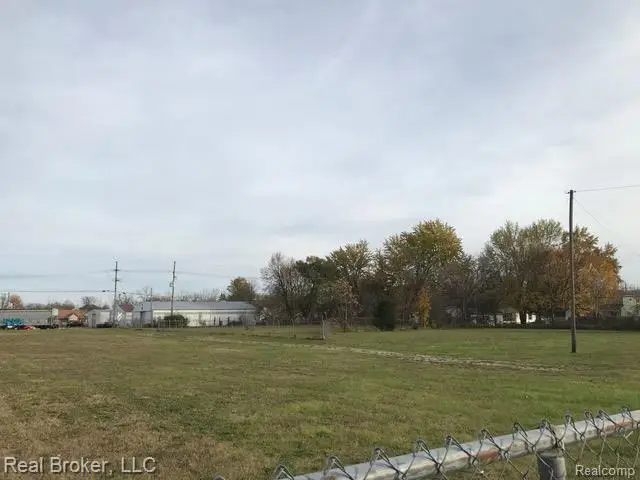 155 S Court ST, Lapeer, MI 48446 - #1