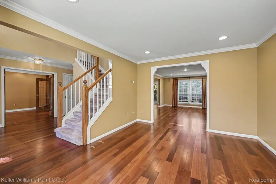 6112 Lake Waldon DR, Clarkston, MI 48346 - #3