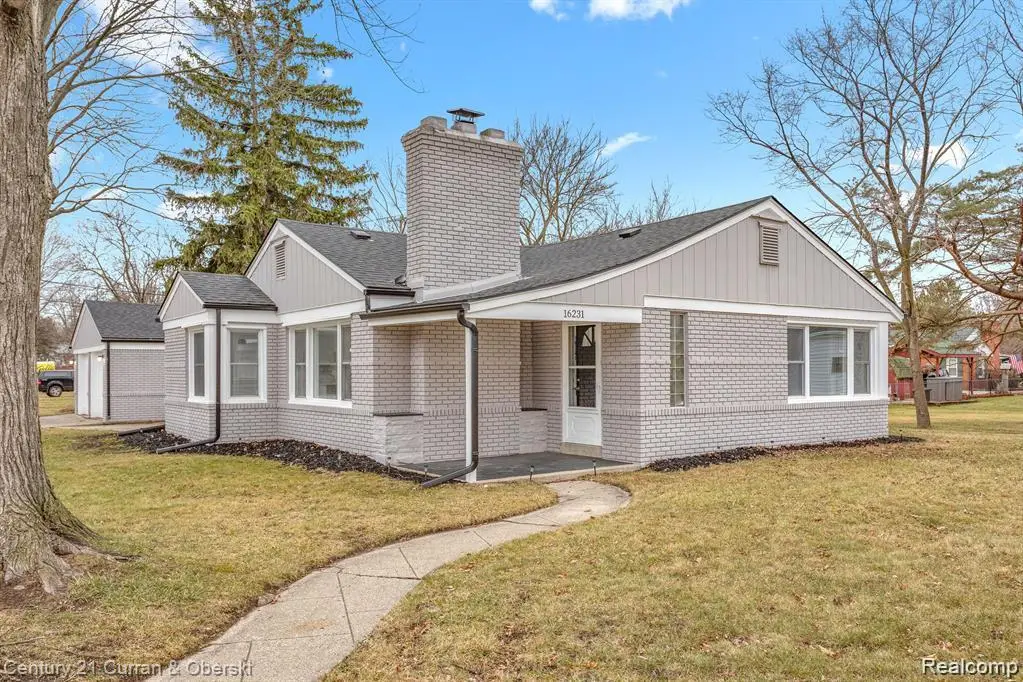 16231 Luxemburg, Fraser, MI 48026 - #1